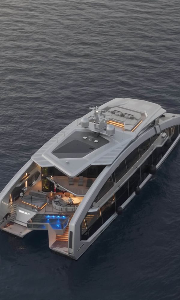 Luxury-Yacht-Front